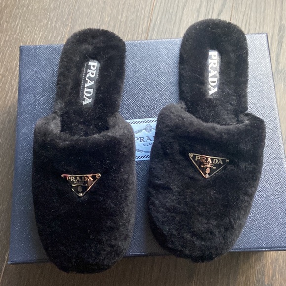 Black Shearling Prada house slippers - Picture 1 of 6